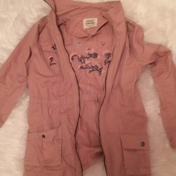 Pink jacket - Picture 3 of 3